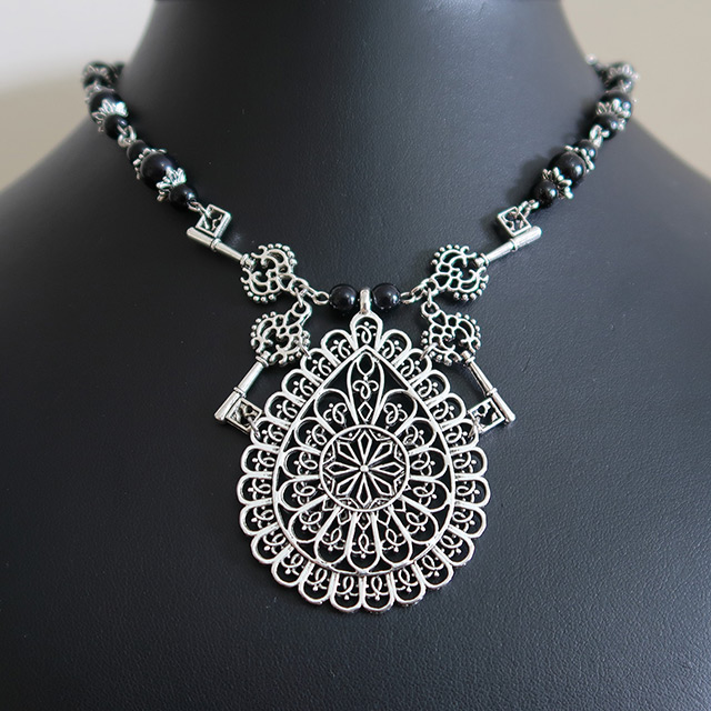 Gothic Cathedral Keys Necklace & Earrings Set (Round Black Acrylic)